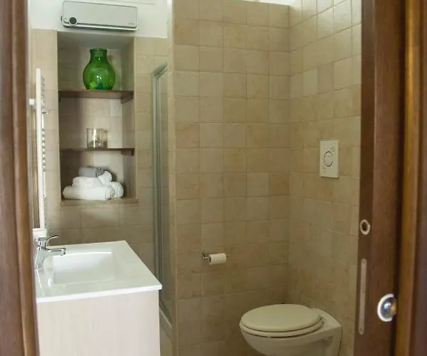 Acqua Cotta Oda ve Kahvaltı 4*