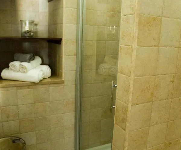 Acqua Cotta Oda ve Kahvaltı Trani